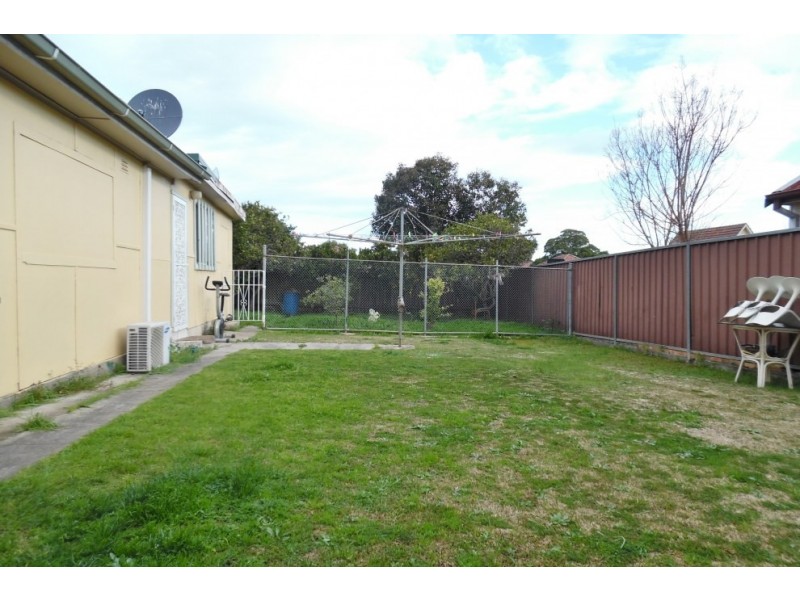 2/59 Coleridge Street, Riverwood NSW 2210