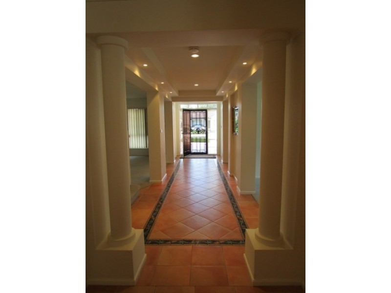 4 Stretham Avenue, Picnic Point NSW 2213