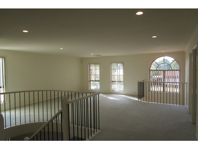 4 Stretham Avenue, Picnic Point NSW 2213