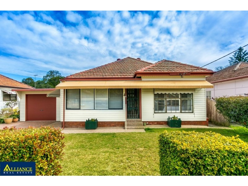 40 Laundess Avenue, Panania NSW 2213