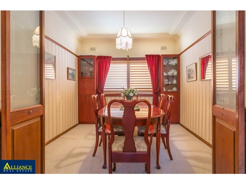 40 Laundess Avenue, Panania NSW 2213