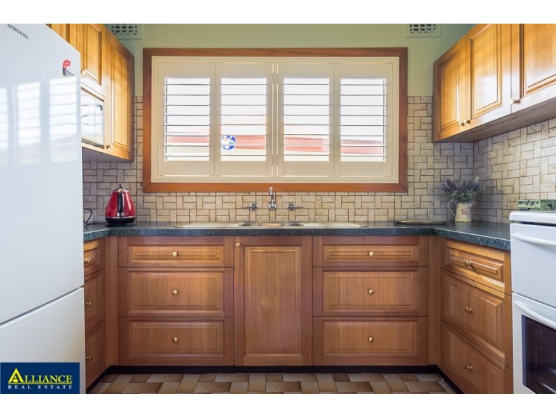 40 Laundess Avenue, Panania NSW 2213