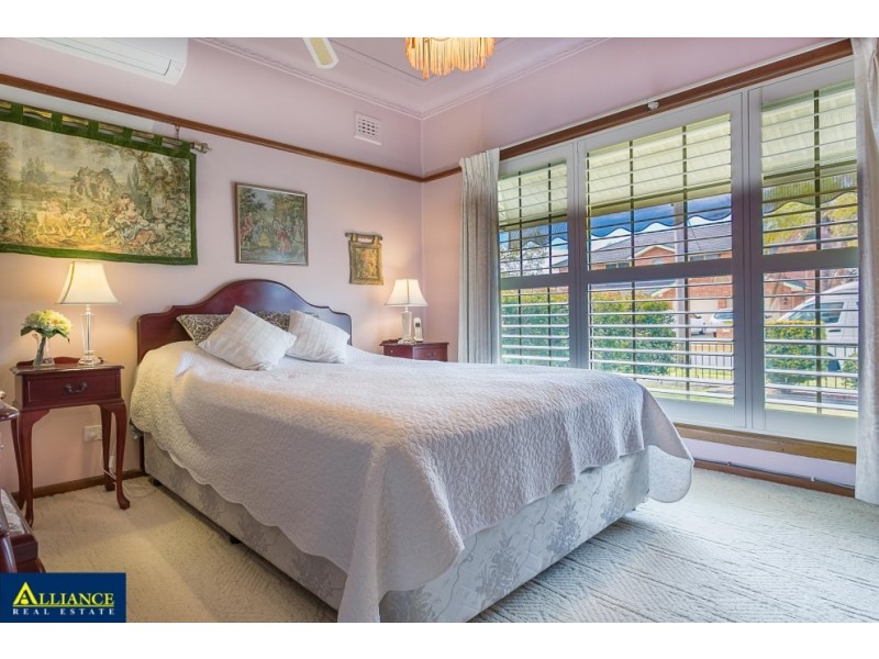 40 Laundess Avenue, Panania NSW 2213