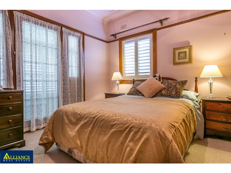 40 Laundess Avenue, Panania NSW 2213