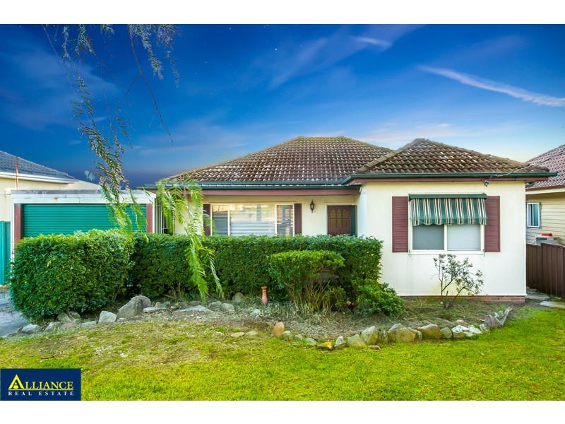 13 Greenway Parade, Revesby NSW 2212