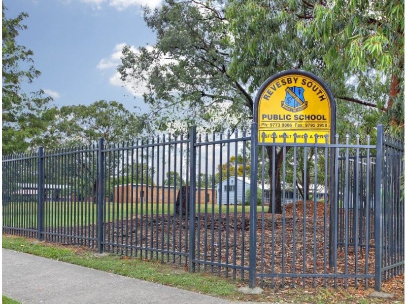 13 Greenway Parade, Revesby NSW 2212