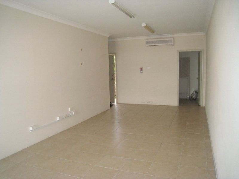 36 Maclaurin Avenue, East Hills NSW 2213