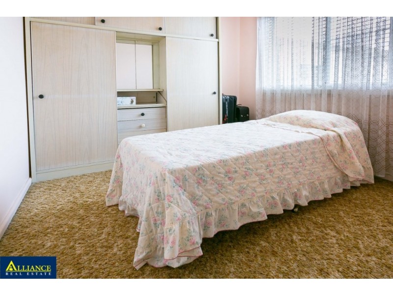 9 Doris Street, Picnic Point NSW 2213