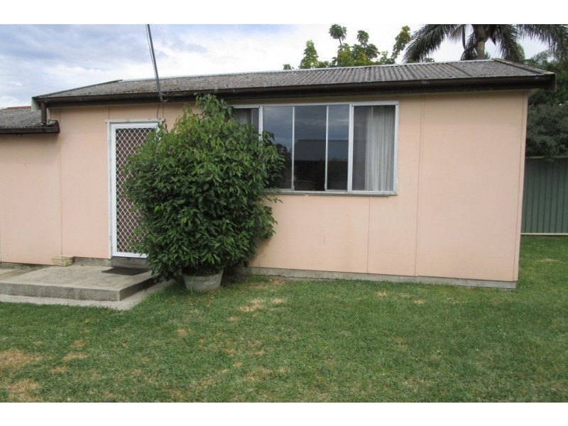 10 Harford Avenue, East Hills NSW 2213