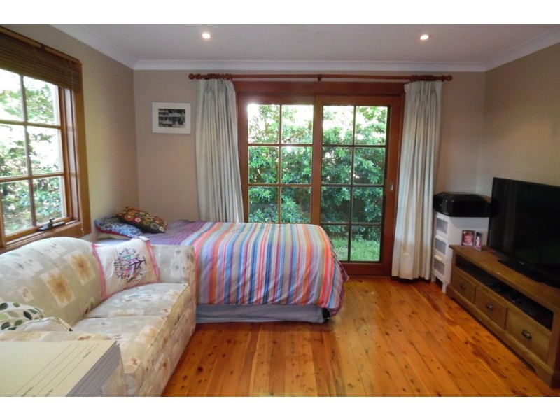 4 Elliott Street, Picnic Point NSW 2213