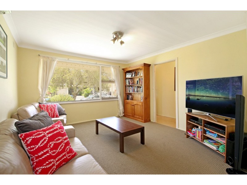 25 Mae Crescent, Panania NSW 2213