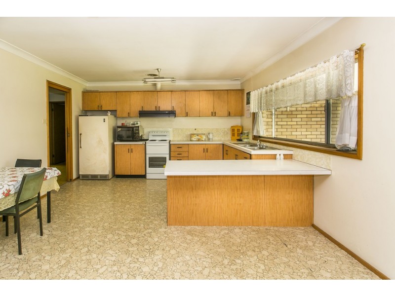 32 Sturt Avenue, Georges Hall NSW 2198