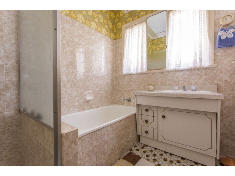 34 Laundess Avenue, Panania NSW 2213