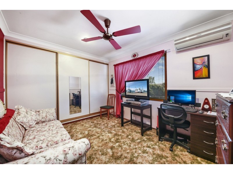 13 Eynham Road, Milperra NSW 2214