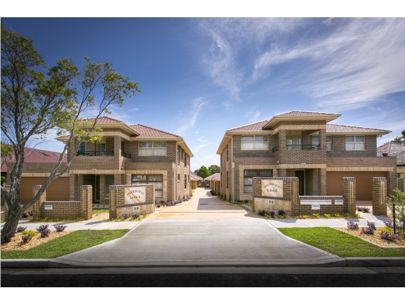 2 /98 Sherwood Street, Revesby NSW 2212