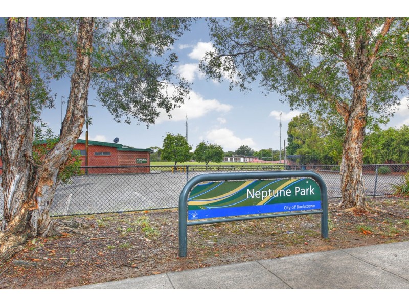 2 /98 Sherwood Street, Revesby NSW 2212
