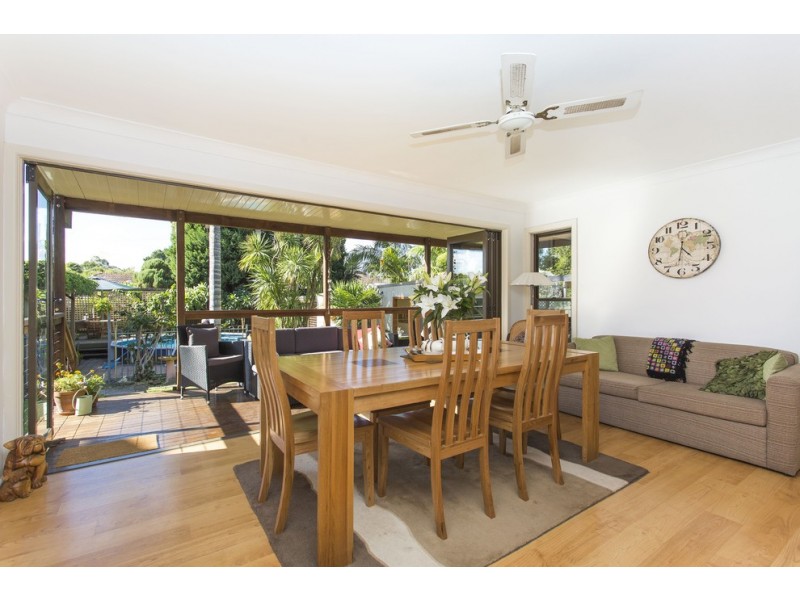 6 Langdale Avenue, Revesby NSW 2212