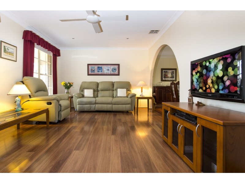 16 Claverdon Avenue, Picnic Point NSW 2213
