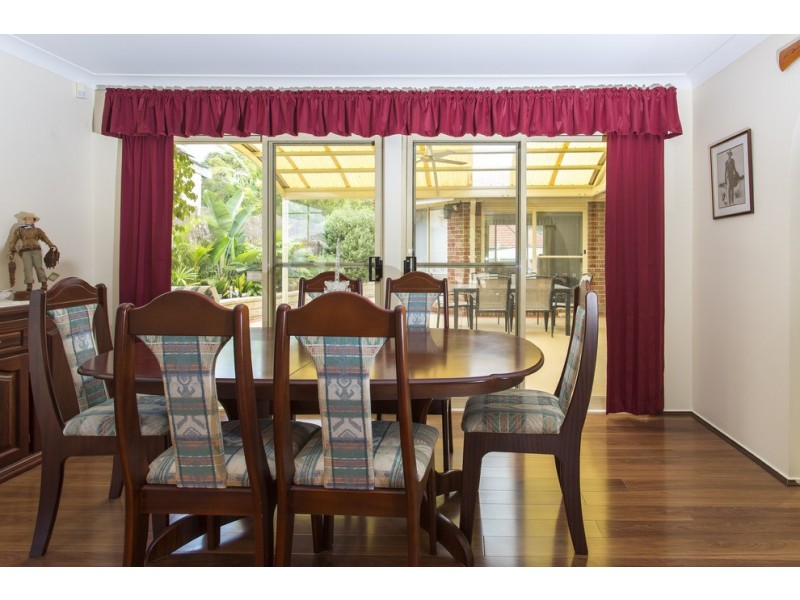 16 Claverdon Avenue, Picnic Point NSW 2213