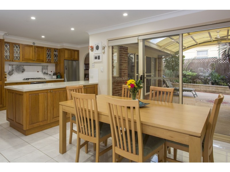 16 Claverdon Avenue, Picnic Point NSW 2213