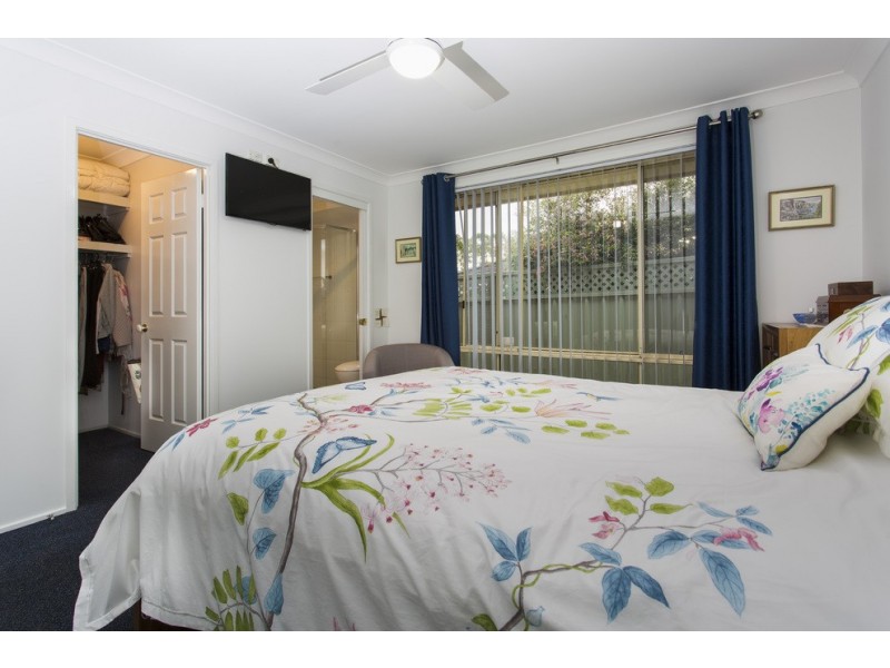 16 Claverdon Avenue, Picnic Point NSW 2213