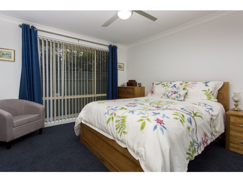 16 Claverdon Avenue, Picnic Point NSW 2213