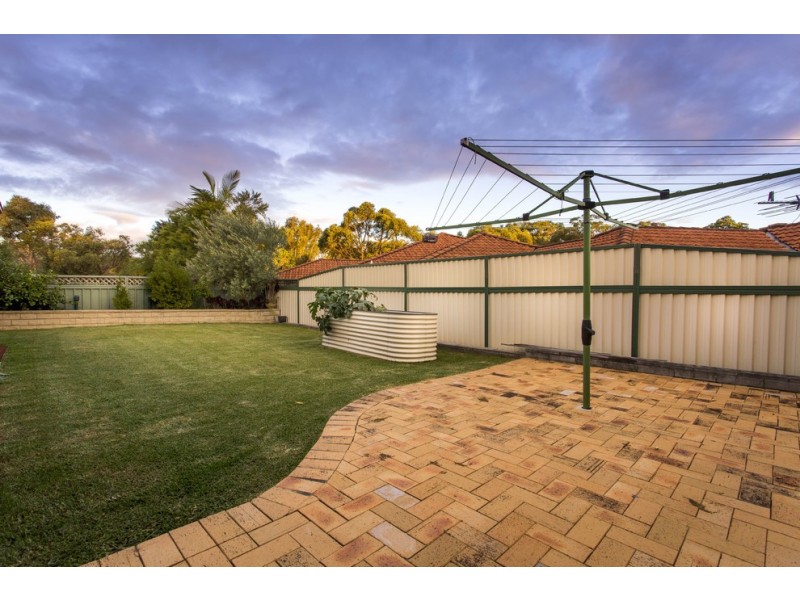 16 Claverdon Avenue, Picnic Point NSW 2213
