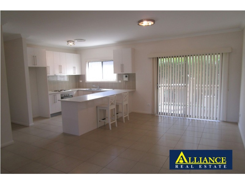 2/755 Henry Lawson Drive, Picnic Point NSW 2213
