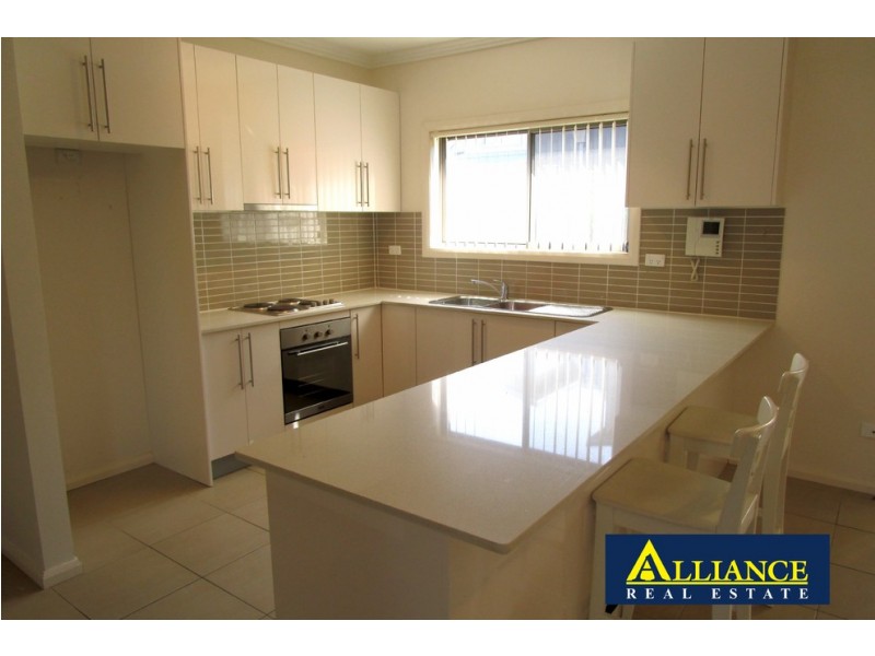 2/755 Henry Lawson Drive, Picnic Point NSW 2213