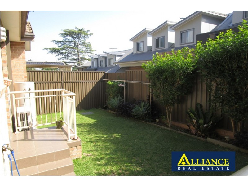 2/755 Henry Lawson Drive, Picnic Point NSW 2213