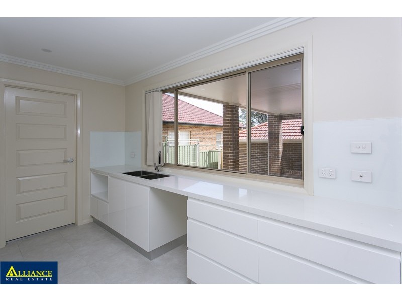 1/98 Sherwood Street, Revesby NSW 2212