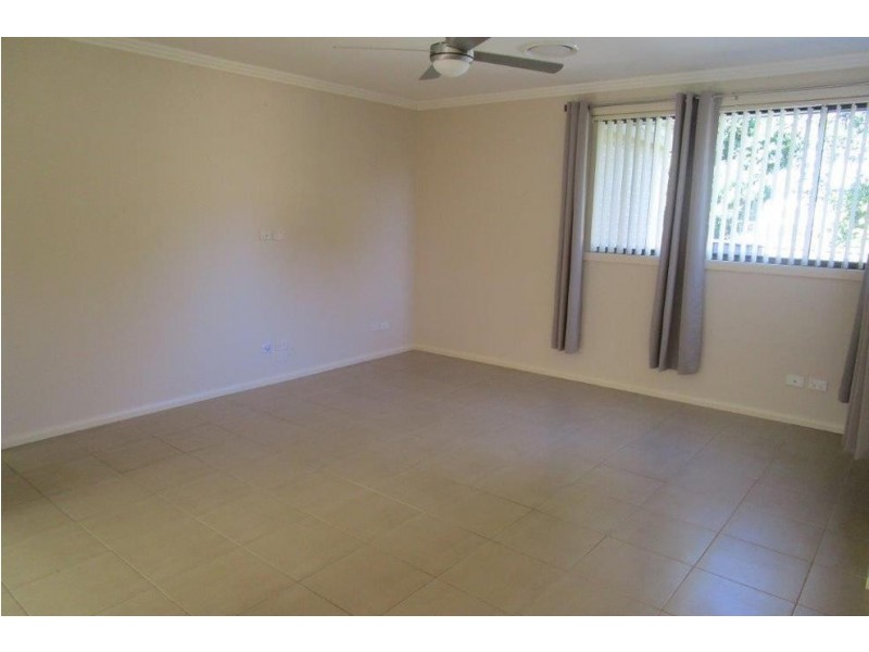 5/755 Henry Lawson Drive, Picnic Point NSW 2213