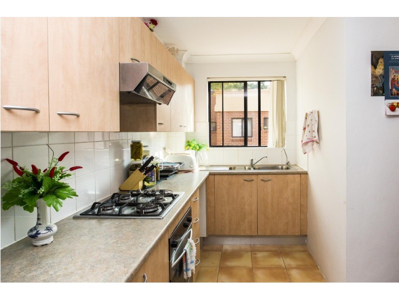 4/170 Greenacre Road, Bankstown NSW 2200