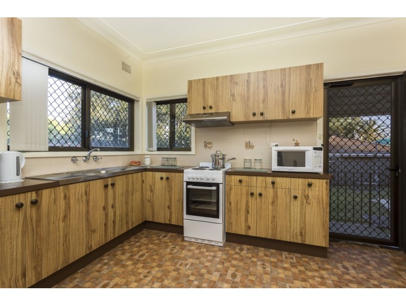 103 Burns Road, Picnic Point NSW 2213
