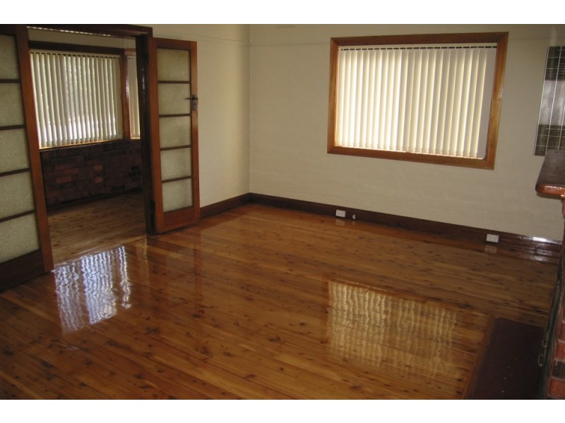 589 Henry Lawson Drive, East Hills NSW 2213