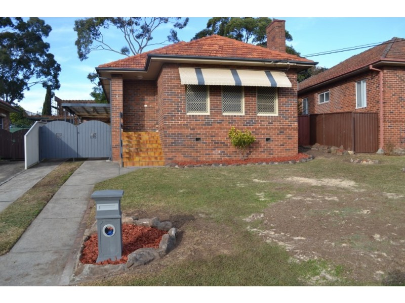 9 Hinemoa Street, Panania NSW 2213