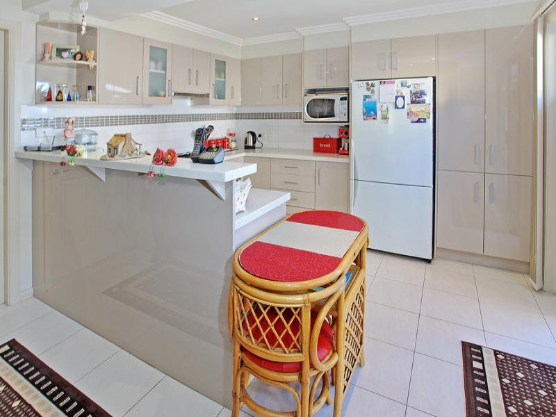 2/25-27 Farrell Street, Balgownie NSW 2519