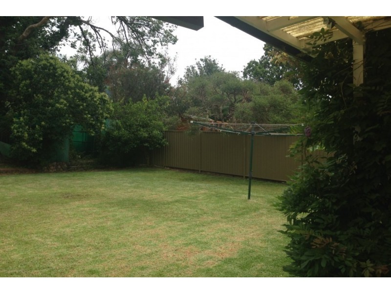 20 Bloomfield Avenue, Corrimal NSW 2518