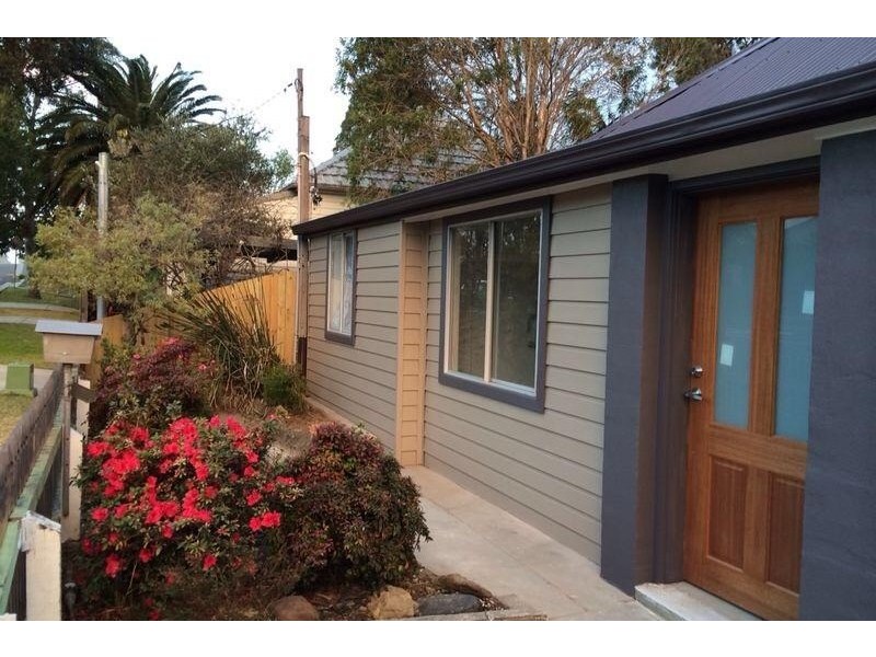 4 Wrexham Road, Thirroul NSW 2515