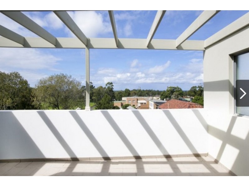 18/225 Princes Highway, Corrimal NSW 2518