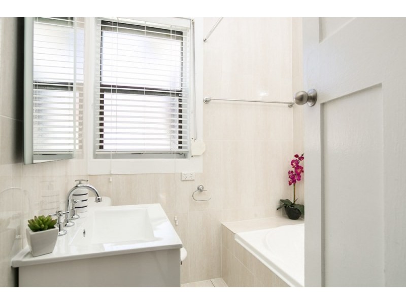 38 Third Avenue North, Warrawong NSW 2502