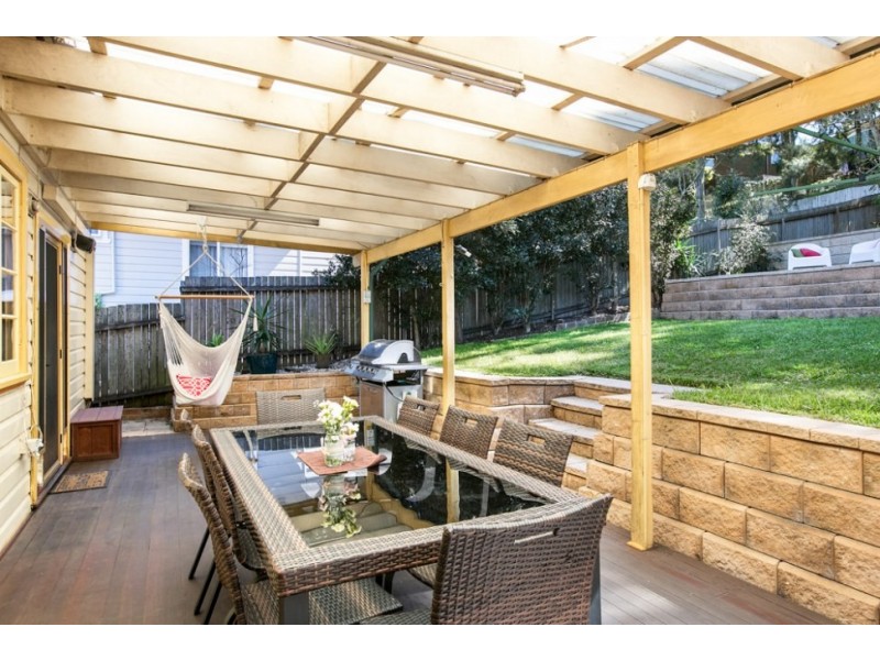 42 Ocean Street, Mount Saint Thomas NSW 2500