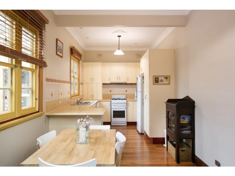42 Ocean Street, Mount Saint Thomas NSW 2500