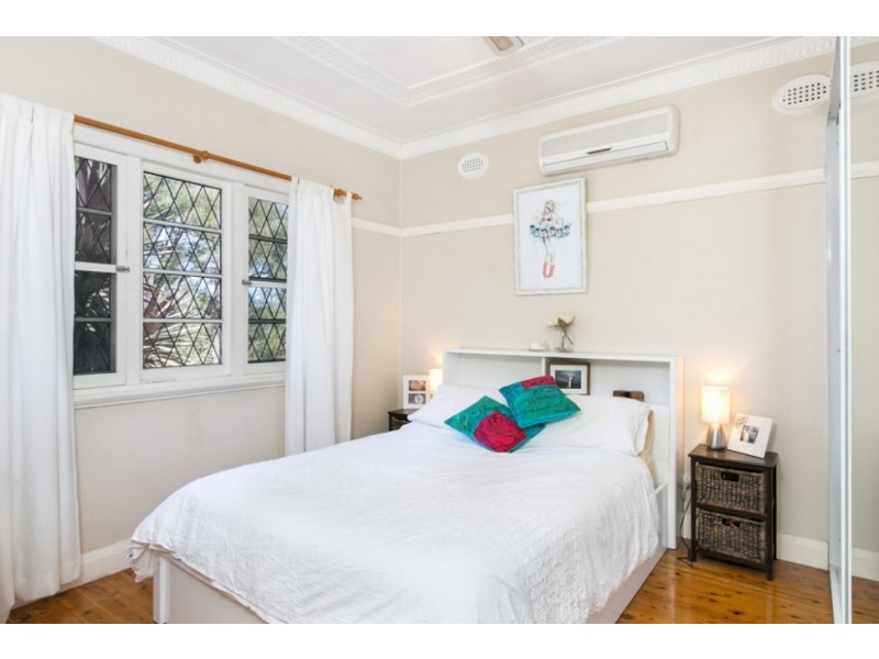 42 Ocean Street, Mount Saint Thomas NSW 2500
