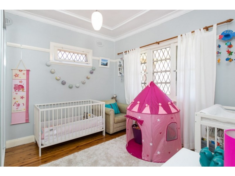 42 Ocean Street, Mount Saint Thomas NSW 2500