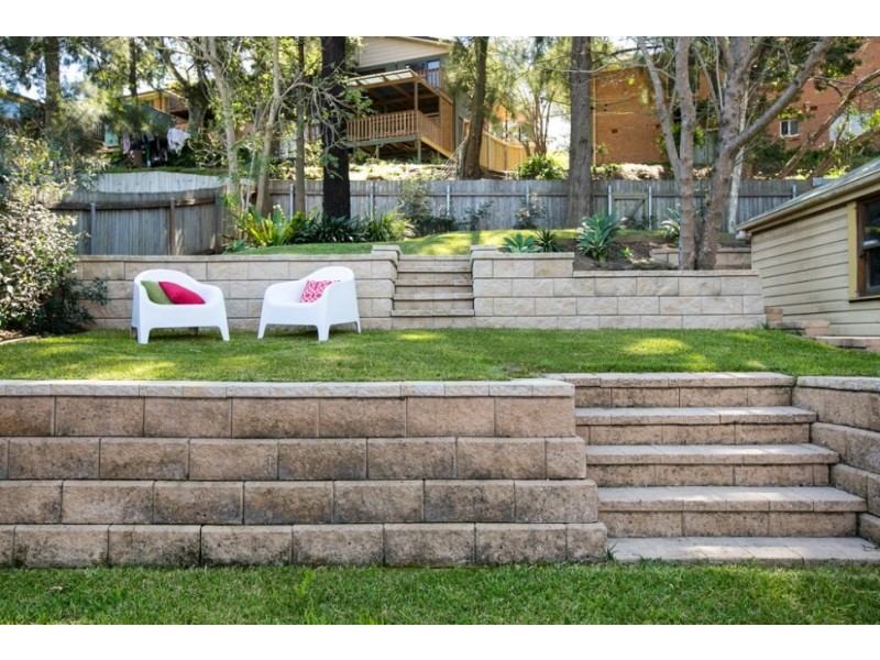 42 Ocean Street, Mount Saint Thomas NSW 2500
