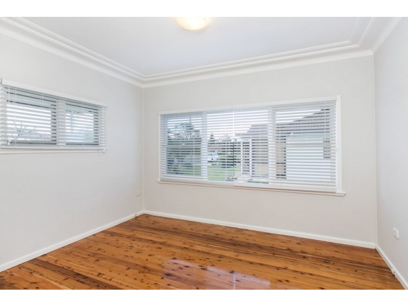 7 Mary Ann Street, Towradgi NSW 2518