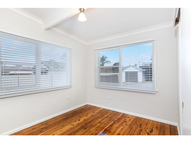 7 Mary Ann Street, Towradgi NSW 2518