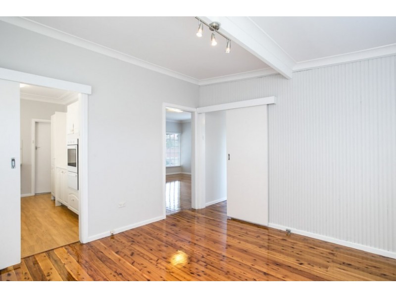 7 Mary Ann Street, Towradgi NSW 2518