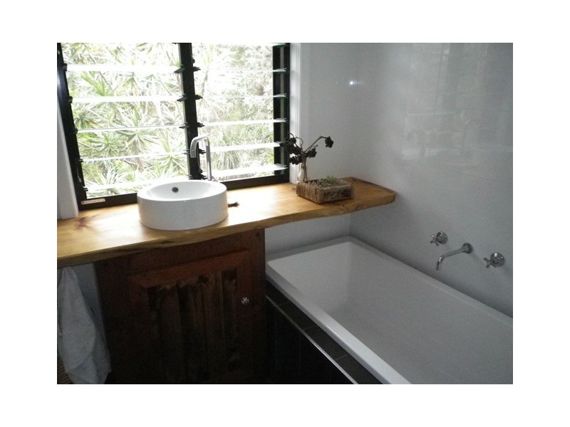 11 Dovers Drive, Port Kembla NSW 2505